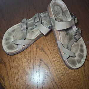 Women's Buckle Strap Casual Sandals in Taupe